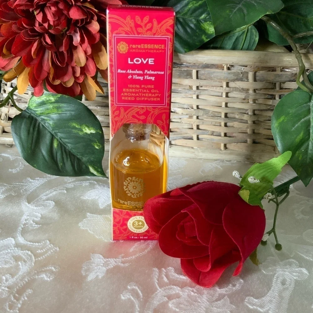 Rare Essence “LOVE” Reed Diffuser Room Aromatherapy Fragrance NEW IN BOX